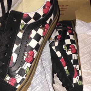 Vans Blk/Wht Checkered w/ cherry’s